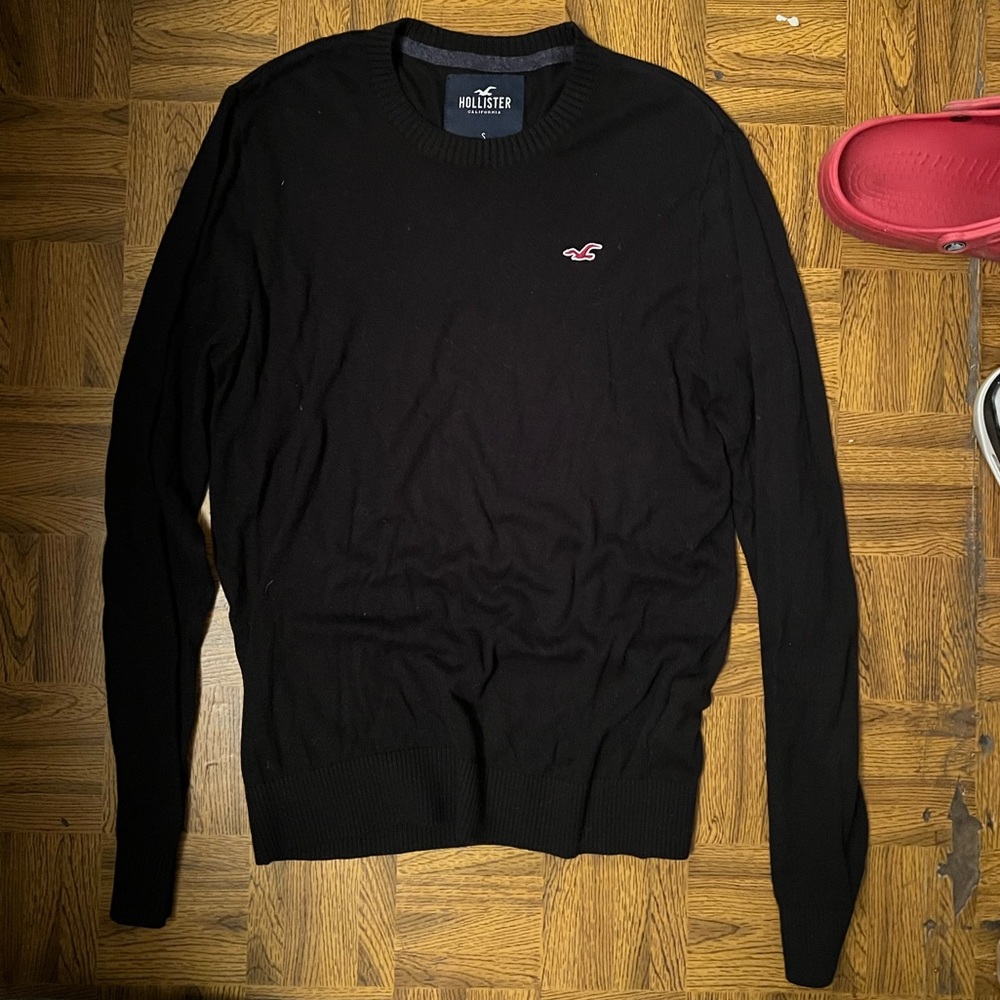 Hollister sweater